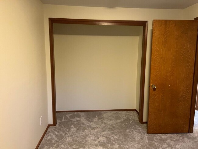 Building Photo - 3Bd/1.5Ba Covington House