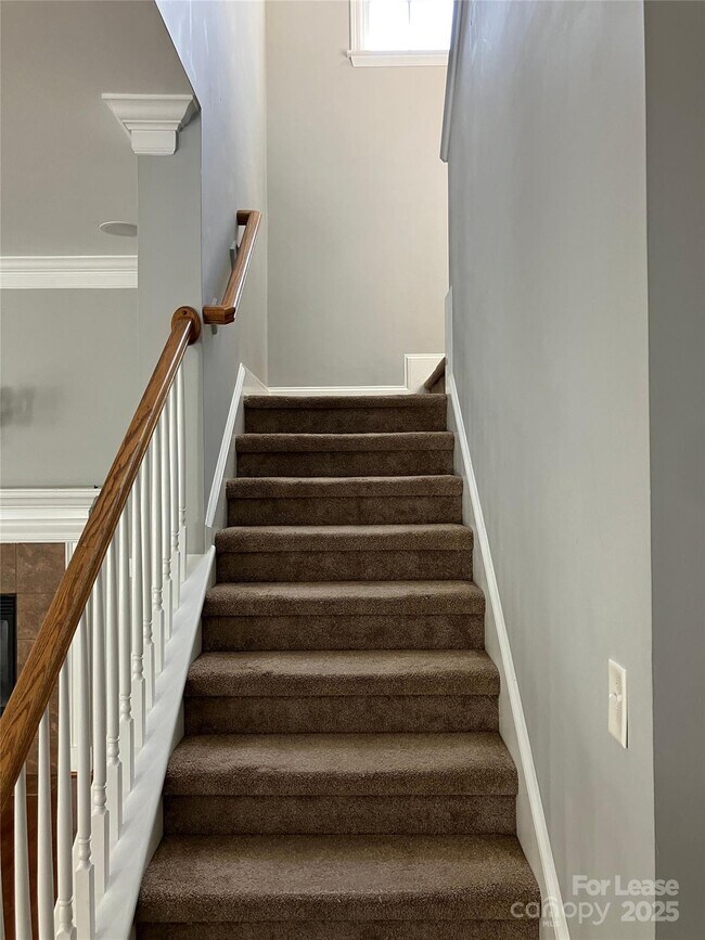 Building Photo - 8532 Westmoreland Lake Dr