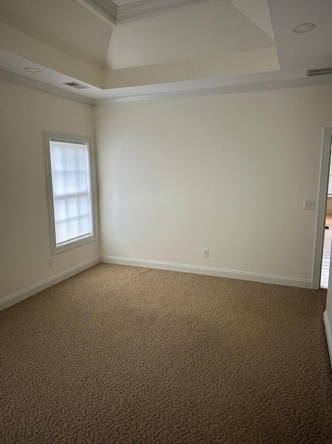 Building Photo - 106 Wisteria Ln