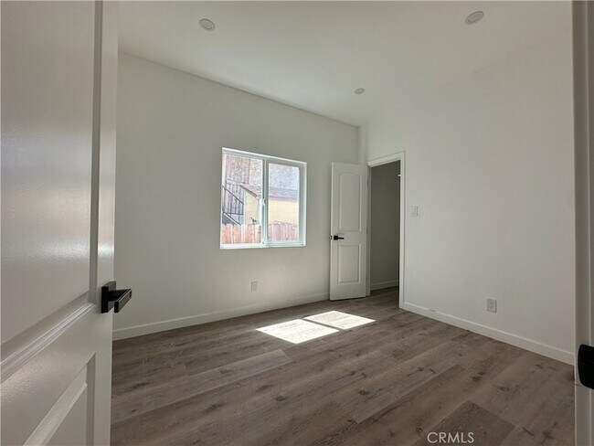 Building Photo - 455 W Cowles St