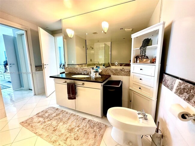 Building Photo - 540 West Ave