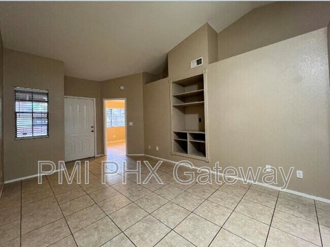 Building Photo - 170 E Guadalupe Rd