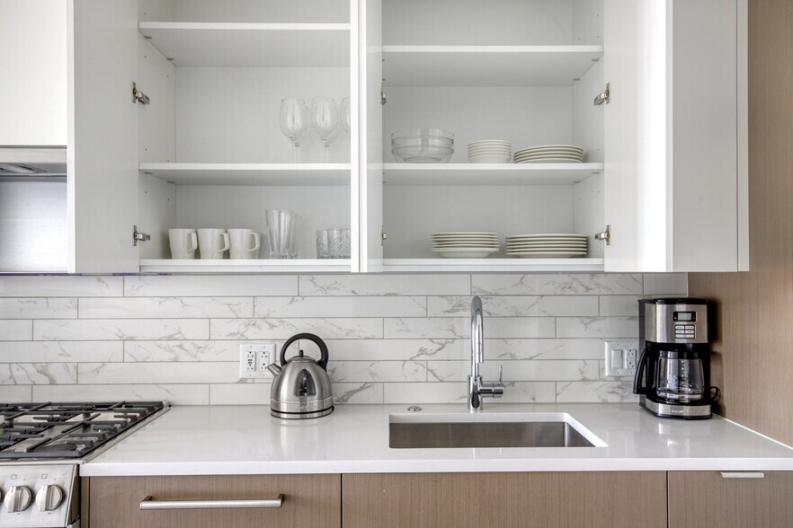 Building Photo - 390 Harrison Ave