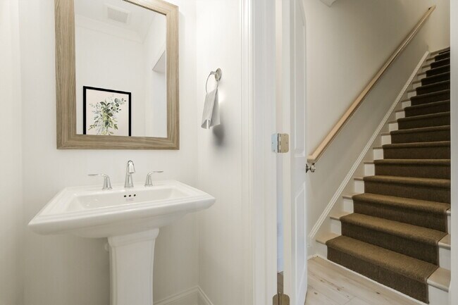 Building Photo - 514 Alice Wy