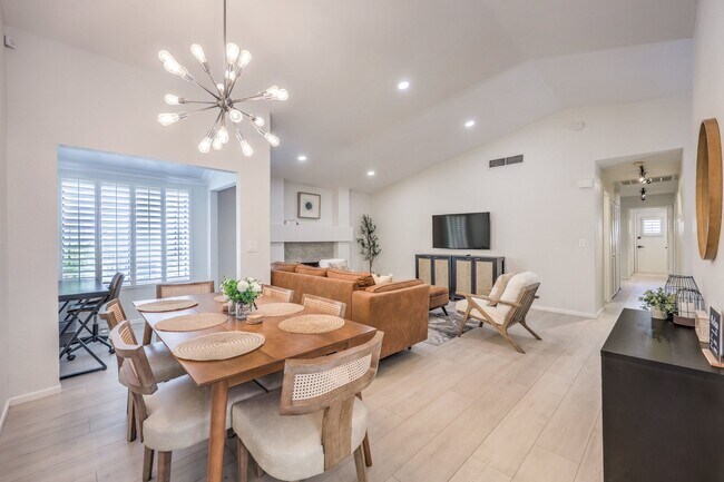 Building Photo - 9532 Sunken Reef Cir