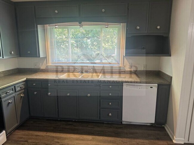 Building Photo - 6408 Blue Ridge Cutoff