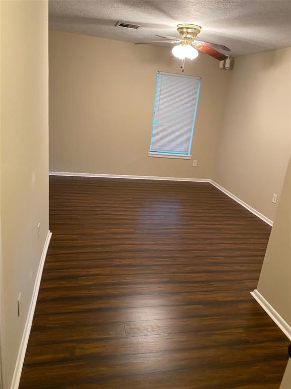 Building Photo - 305 Forrest St