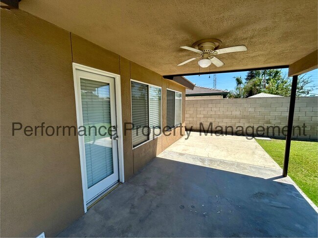 Building Photo - Charming 3 Bed/2 Bath NW Bakersfield Home ...