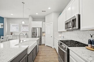 Building Photo - 327 Jolly Ginger Dr