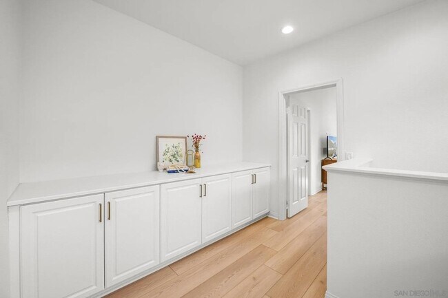 Building Photo - 2612 Babaco St