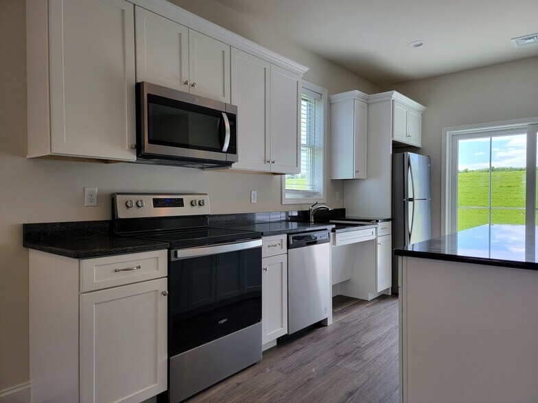 Building Photo - 226 Millard Dr