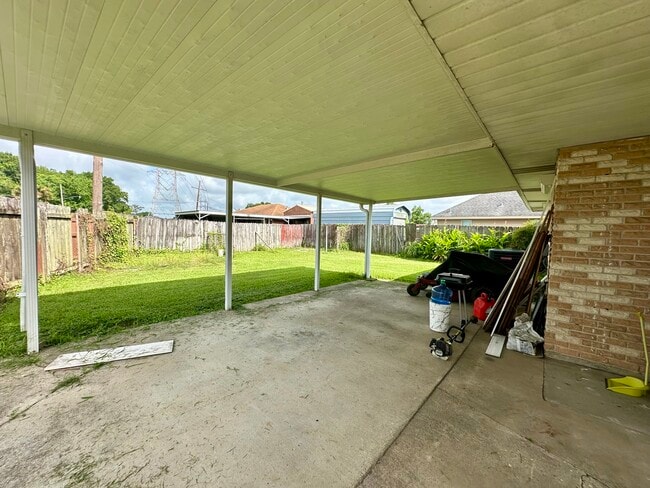 Building Photo - 1752 Diane Dr
