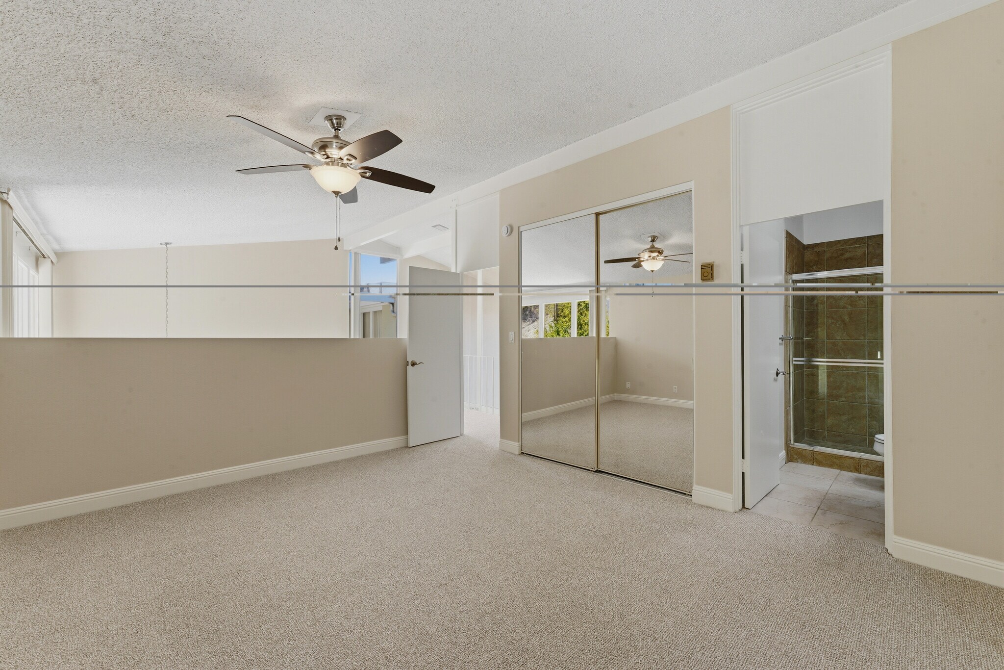 Building Photo - 4120 Del Mar Ave