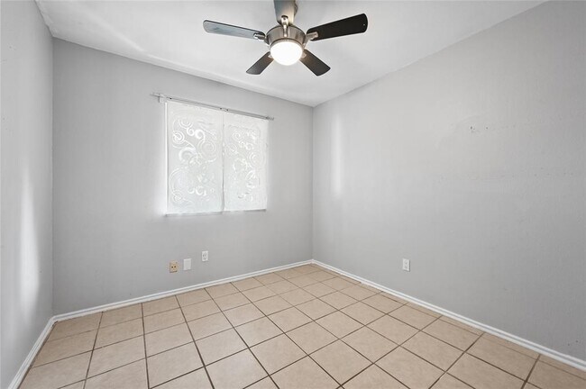 Building Photo - 5304 China Berry Rd
