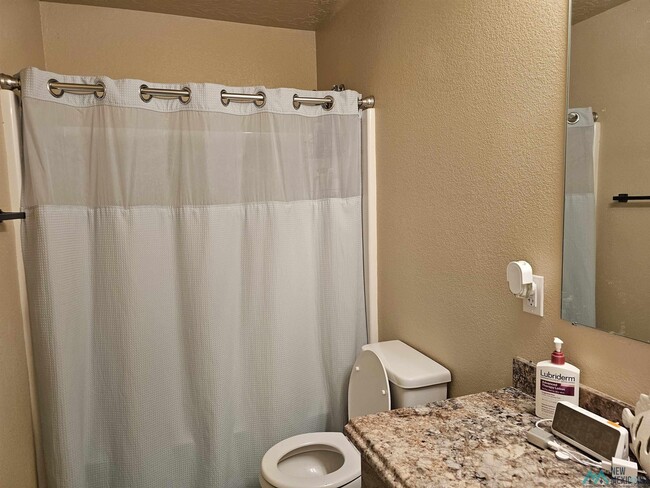 Building Photo - 104 Gayland Dr