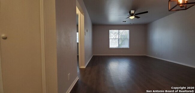 Building Photo - 2-Bed Apartment in the Heart of Universal City