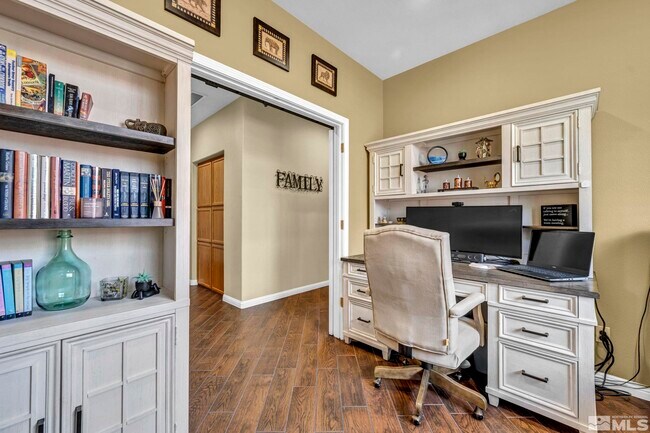 Building Photo - 6015 Stillmeadow Dr