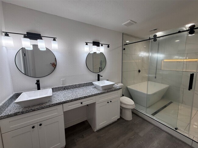 Building Photo - 1111 Caspian Ln