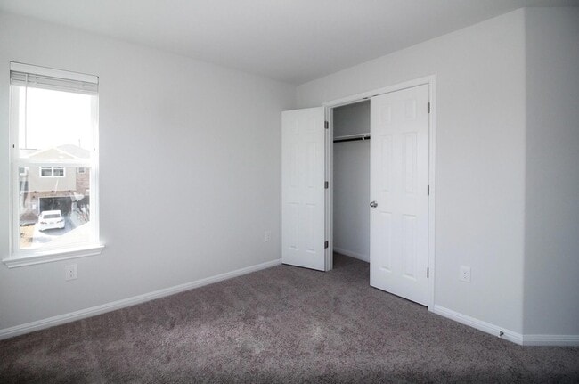 Building Photo - 10305 Forest Grove Dr