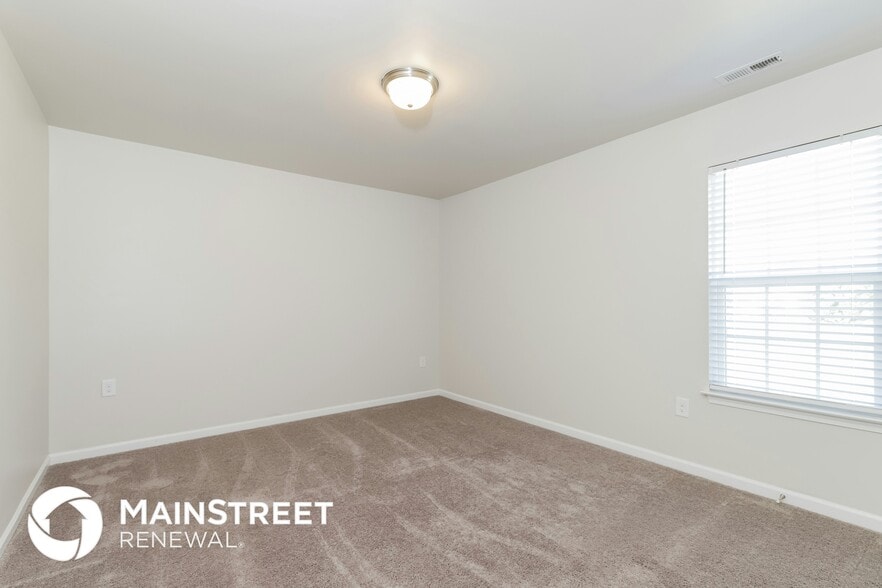 Building Photo - 6166 Brentwood Pk Dr