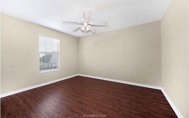 Building Photo - AUGUST 2026 Pre-Lease!! Spacious 5/4.5 duplex in South College Station!