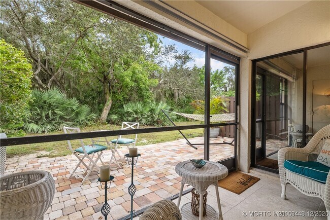 Building Photo - 1544 SW Silver Pine Way