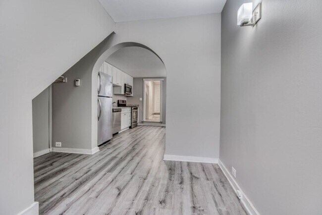 Building Photo - Apartment in Upper Fells Point, Baltimore, MD!