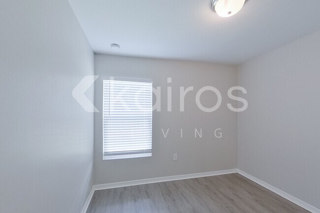 Building Photo - 3214 65th St W