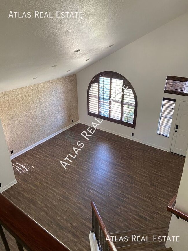 Building Photo - 2363 W Hemlock Court