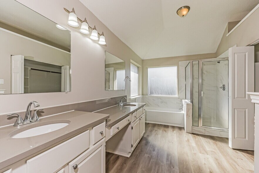 Building Photo - 1217 Sutters Way