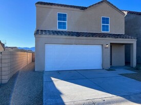 Building Photo - 2415 Village Dr