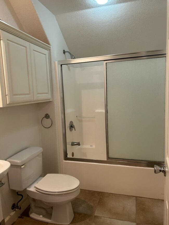 Building Photo - 6 Sunset Limited