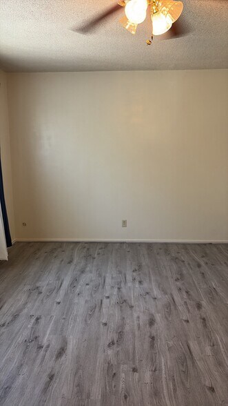 Building Photo - 1286 W 36th St