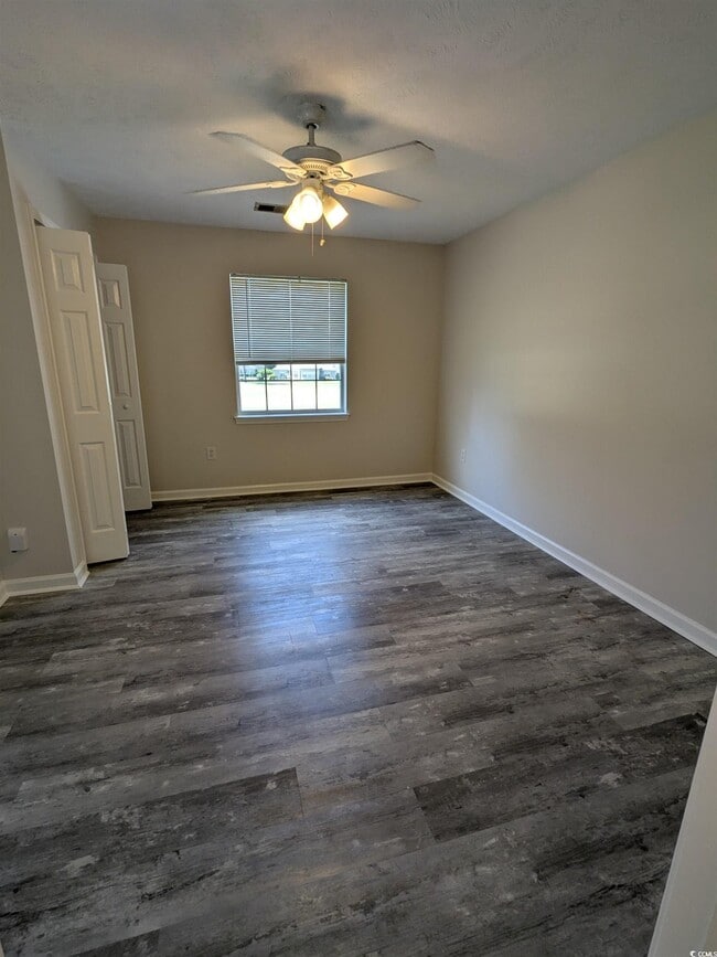 Building Photo - 627 Waterway Village Blvd