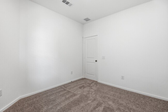Building Photo - 26391 Cedar Sedge Dr