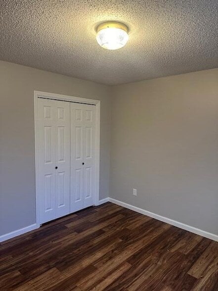 Building Photo - 1099 Old Chattanooga Pike SW