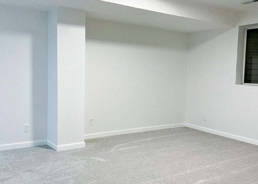 Building Photo - 2905 Brockway Dr