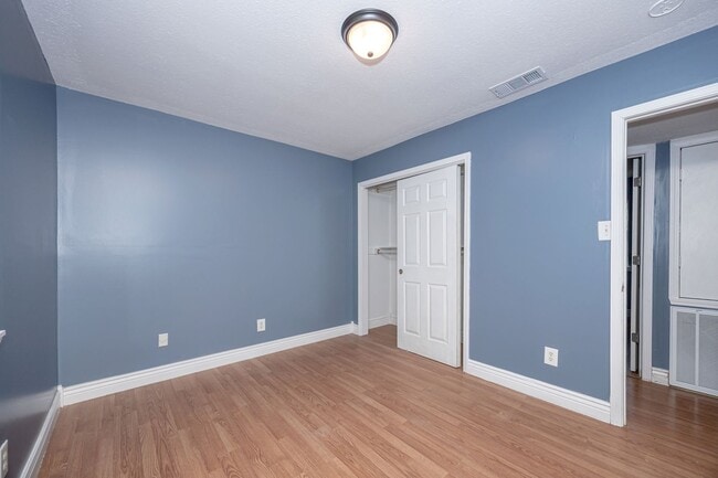 Building Photo - 3 Bed 1 Bath Home In Pascagoula - New Appl...