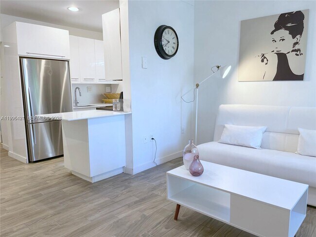 Building Photo - 1611 Euclid Ave