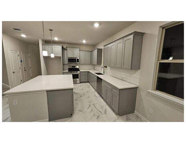 Building Photo - 212 Comet Pointe Dr