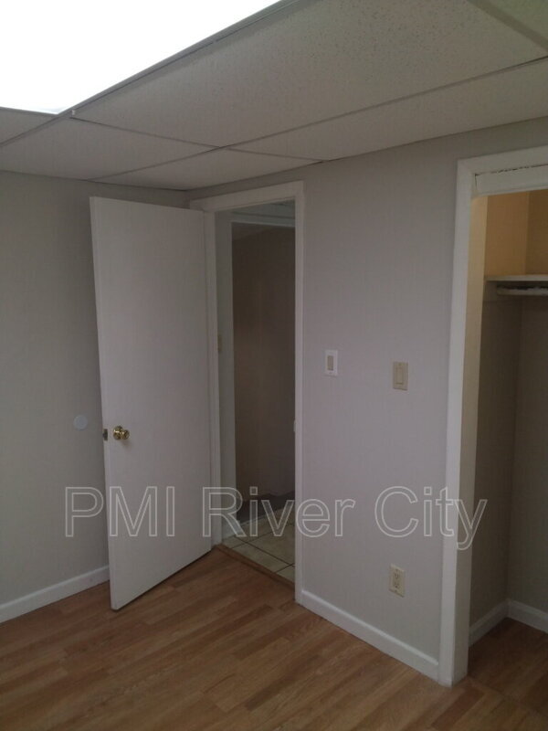 Building Photo - 2527 Emily Ln