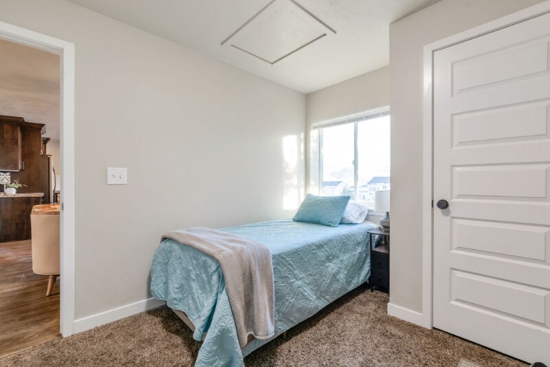 Building Photo - 13504 S 7530 W