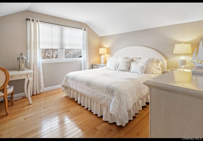 Building Photo - 5 Juniper Ln