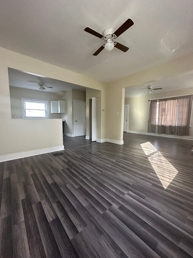 Dining Room - 1043 Wade St