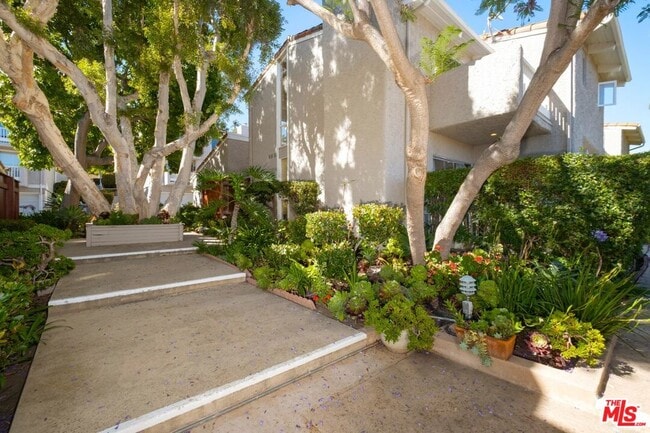 Building Photo - 28240 Rey De Copas Ln