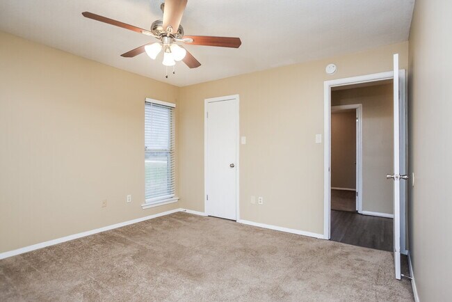 Building Photo - 6265 Jamestown Dr