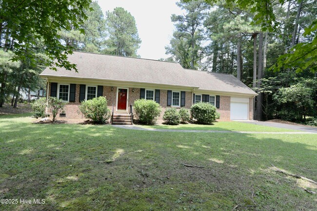 Building Photo - 202 Haldane Dr