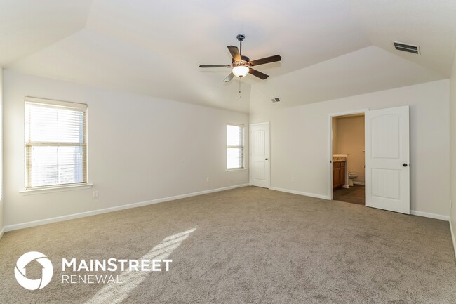 Building Photo - 9425 Darren Cir S