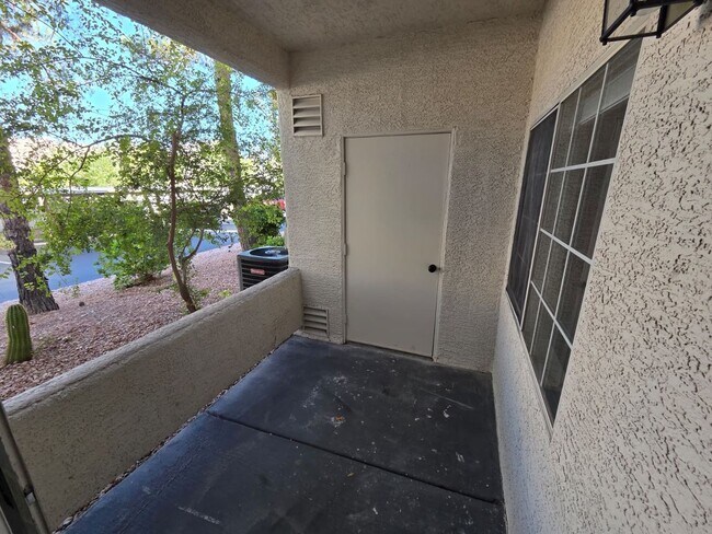 Building Photo - First-Floor 2 Bed / 2 Bath Condo