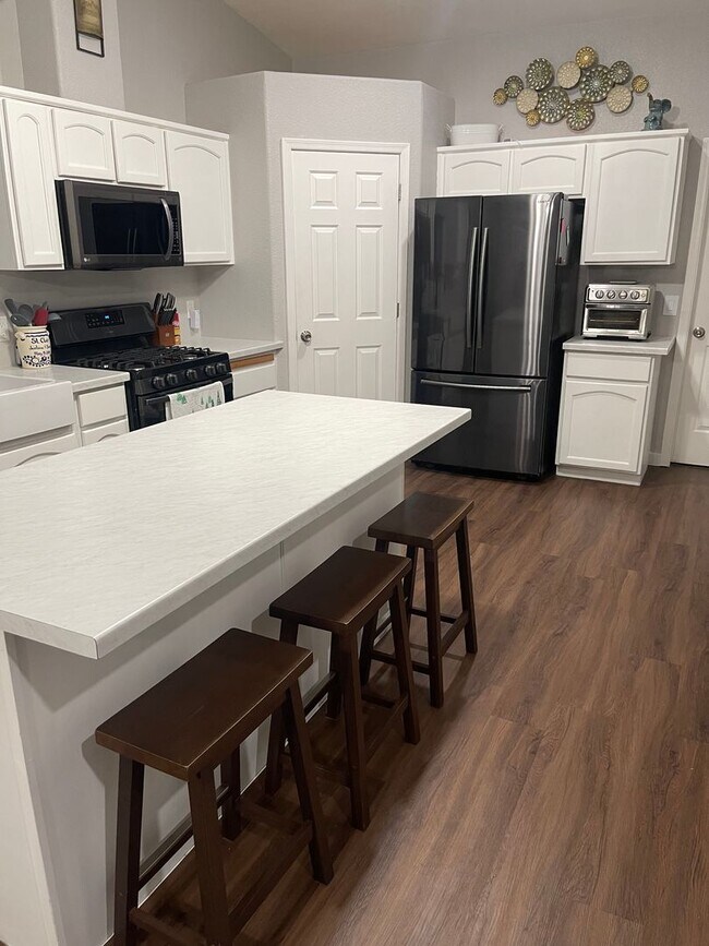 Building Photo - VILLA CHAPARRAL